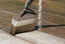 Dekkende beitsverf op waterbasis terras beitsen