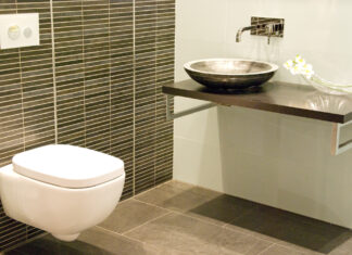Het toilet een make-over geven toilet make-over